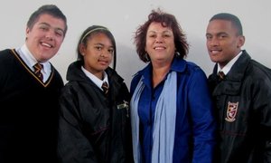 Junior Stadsraadslede doen hul deel vir Mandeladag